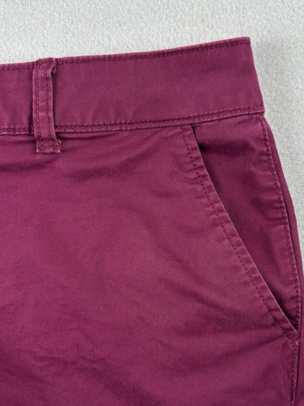Size 10 Petite 3" Short - Picture 3 of 4